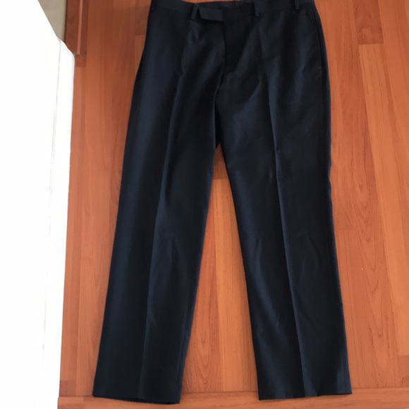 Men’s Calvin Klein dress pants - Picture 2 of 4